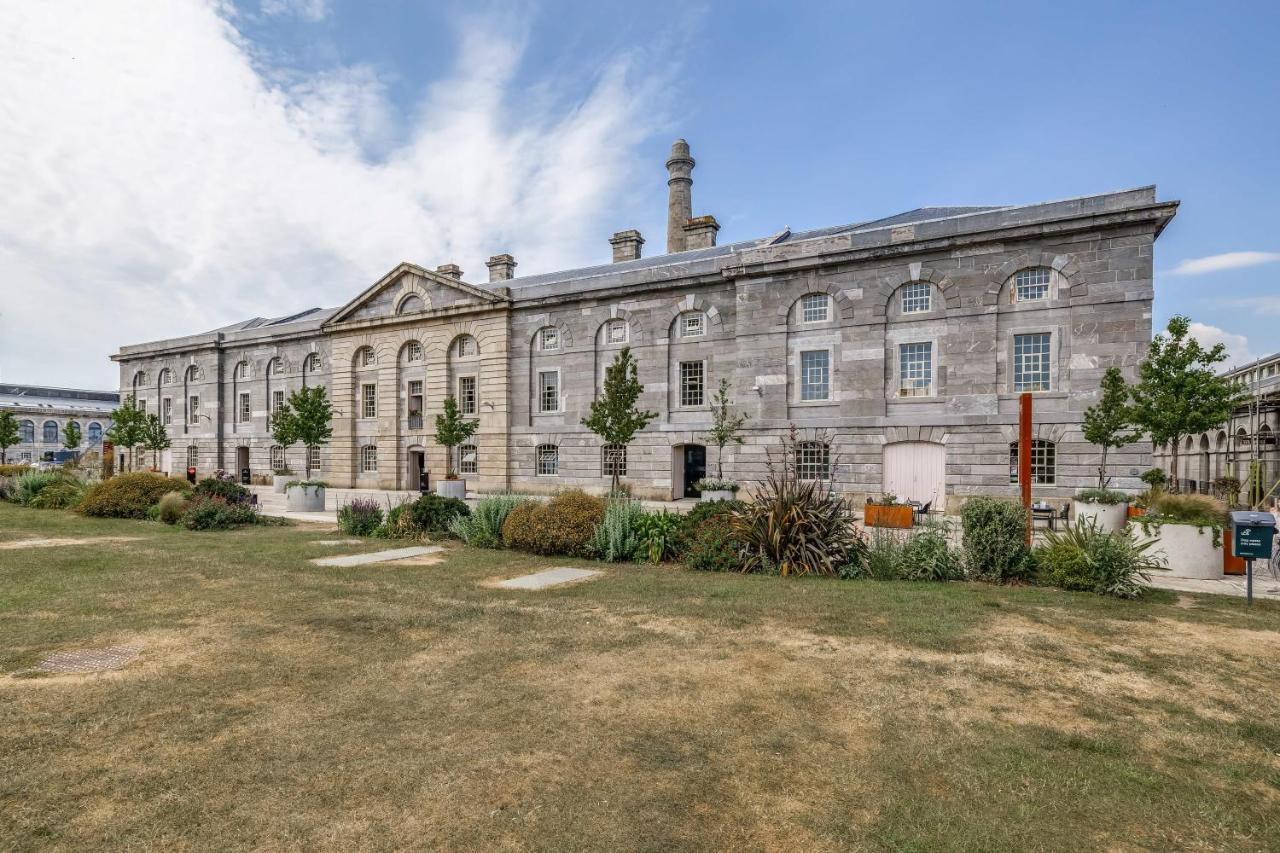 Luxury 2 Bed Apartment In Historic Royal William Yard Plymouth Dış mekan fotoğraf