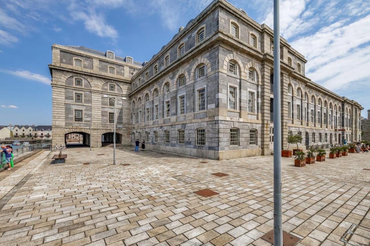Luxury 2 Bed Apartment In Historic Royal William Yard Plymouth Dış mekan fotoğraf
